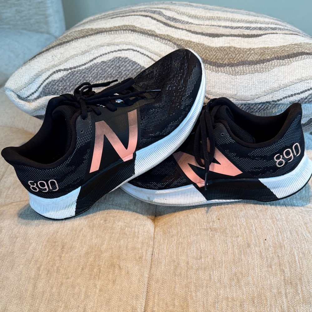 New Balance Women's Black and Pink 890 Sneakers